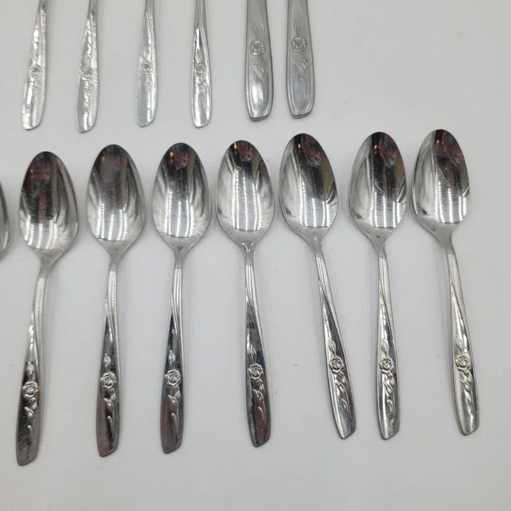 17pc Wm A Rogers Oneida Sweet Briar Stainless Flatware Rose Floral Silverware